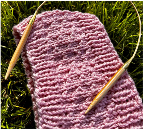 Hannah Headband - free knitting pattern - headband for children
